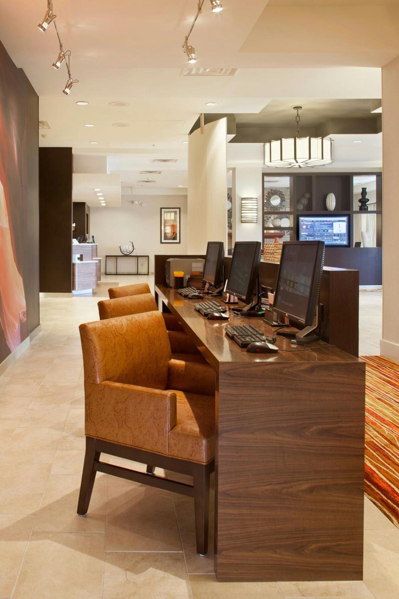 Courtyard By Marriott Pueblo Hotel Exterior foto