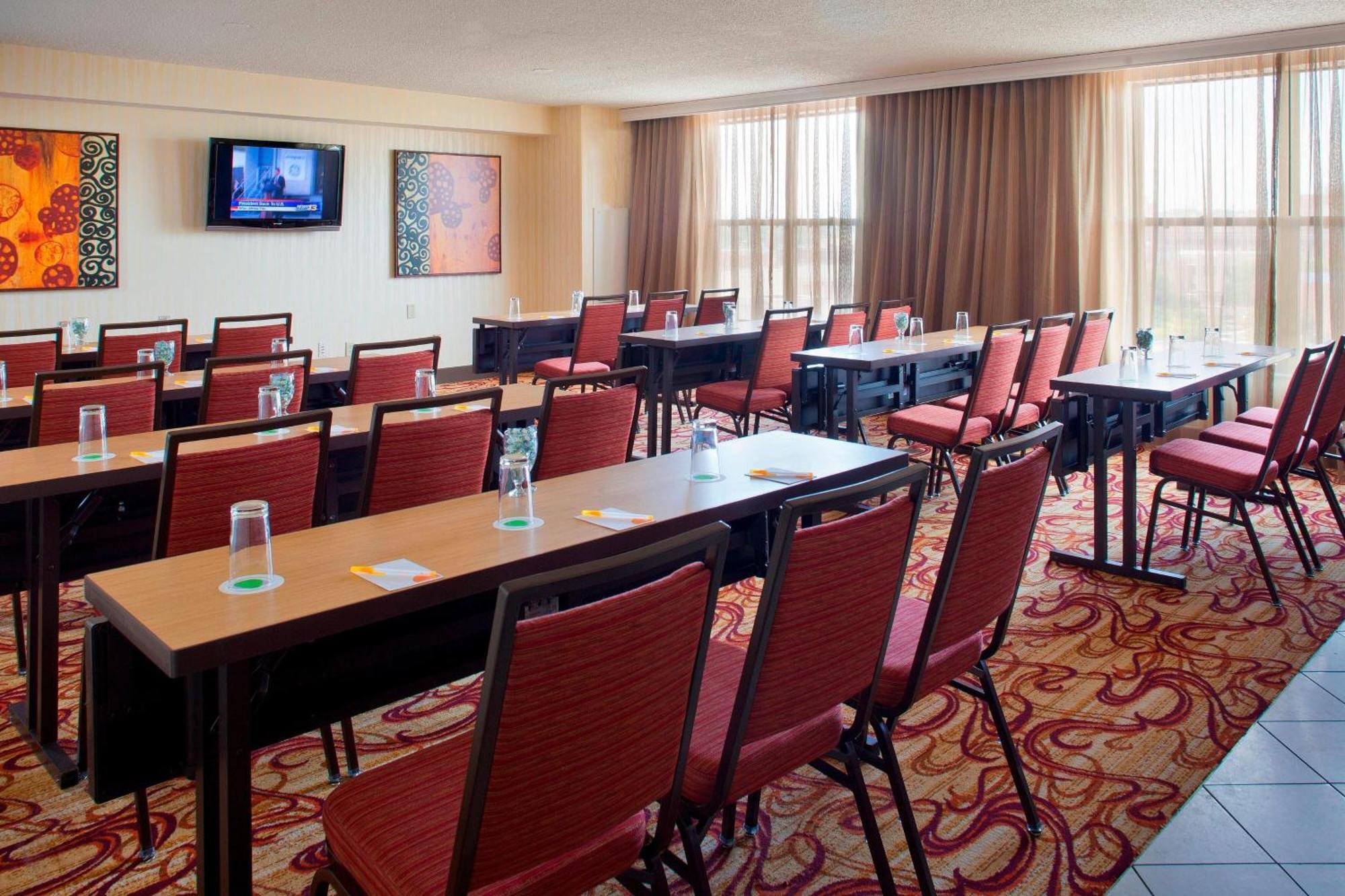 Courtyard By Marriott Pueblo Hotel Exterior foto